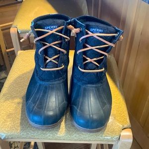 Sperry duck boot size 8, all black